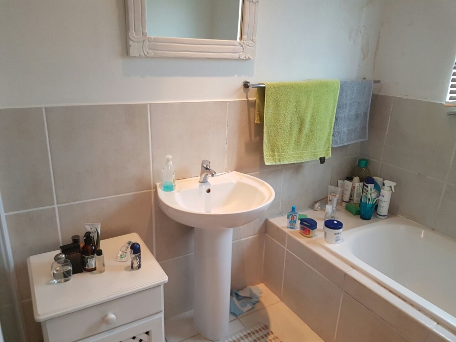 1 Bedroom Property for Sale in Beacon Bay North Eastern Cape